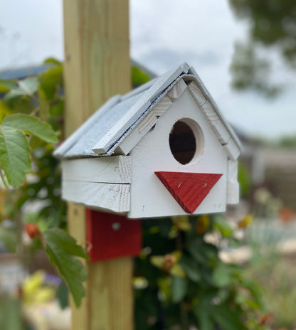 Rustic Country Birdhouse